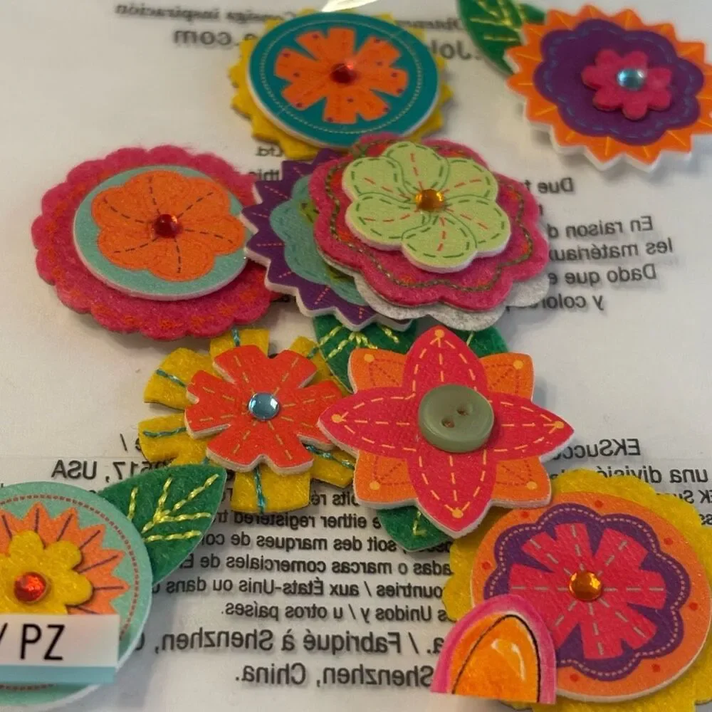 Jolee's Boutique Layered Mini Flowers Glue On Sticker